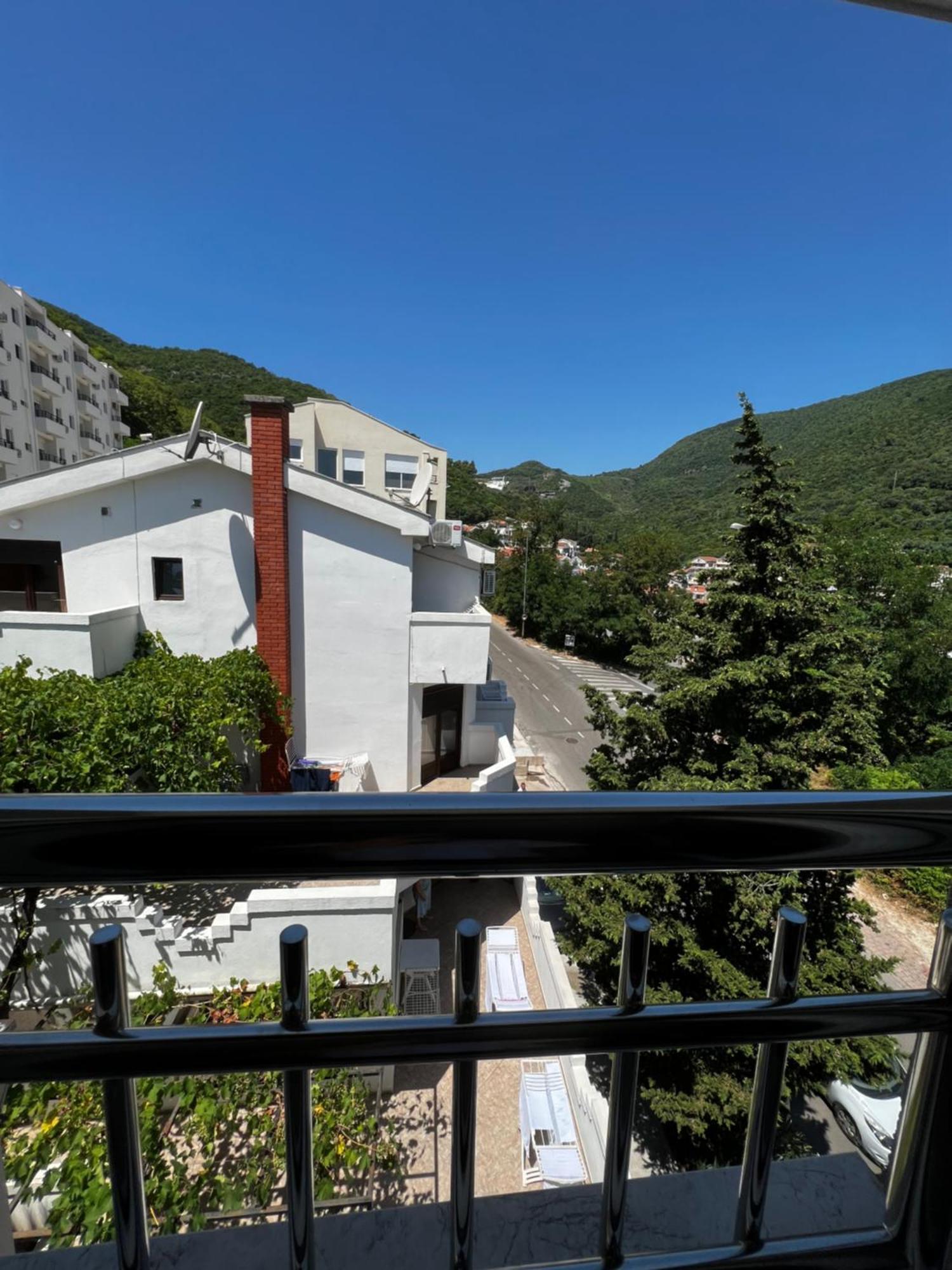 Guest House Mrvaljevic Будва Екстериор снимка