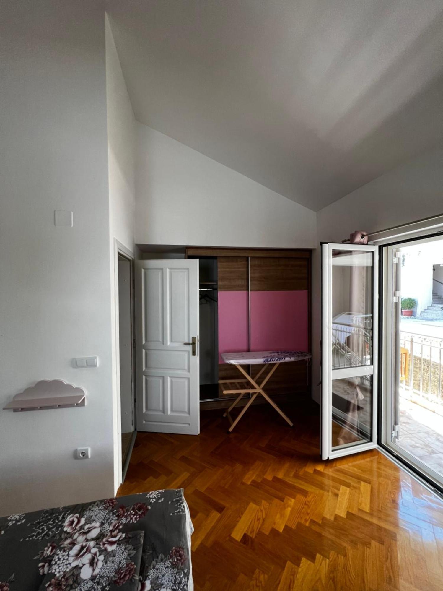 Guest House Mrvaljevic Будва Екстериор снимка