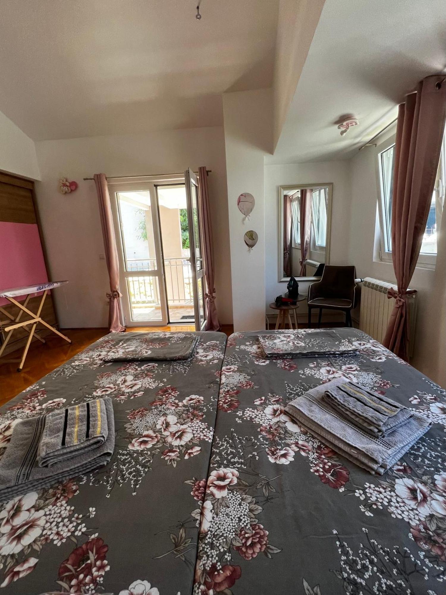 Guest House Mrvaljevic Будва Екстериор снимка